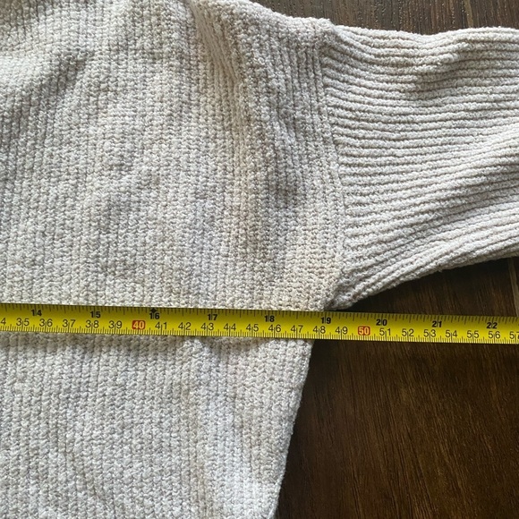 Wilfred Cream V Neck Sweater Size Small - Picture 7 of 10